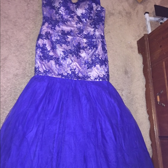 Prom dress - Picture 4 of 5